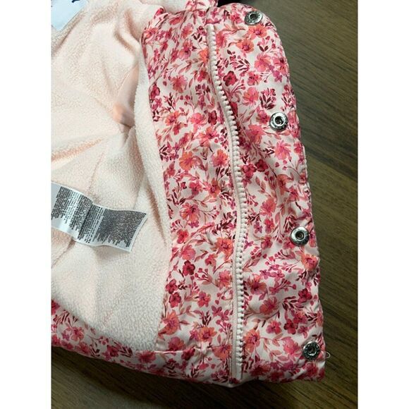 Old Navy Baby Girls' Water-Resistant Floral Puffer Jacket With Bear Ears 3-6 Mon - Picture 10 of 10